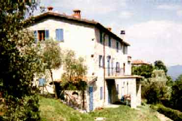 Fiori di Campo, a house to rent in Lunigiana, Tuscany